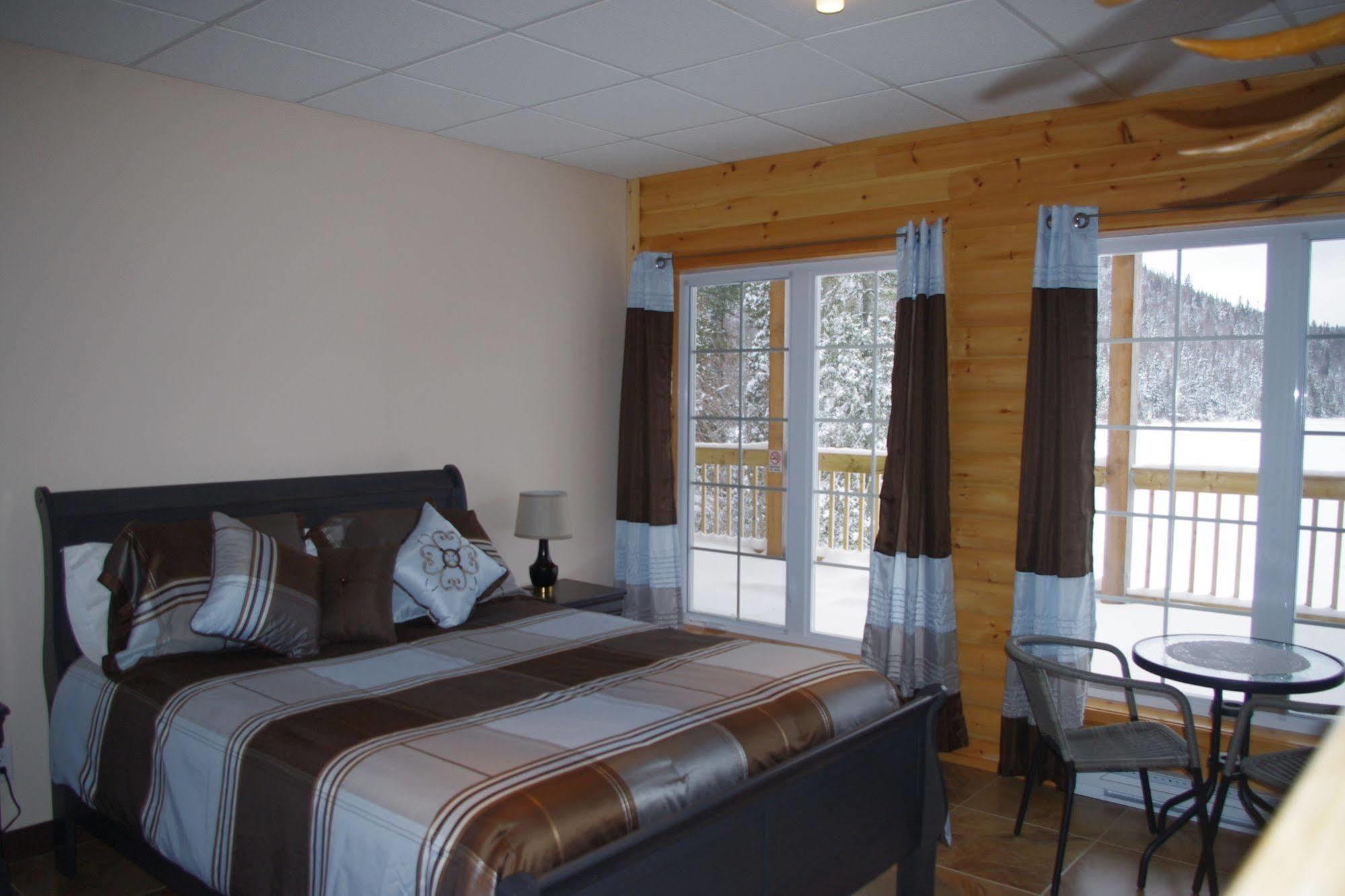 Auberge La Taniere Tadoussac Kültér fotó